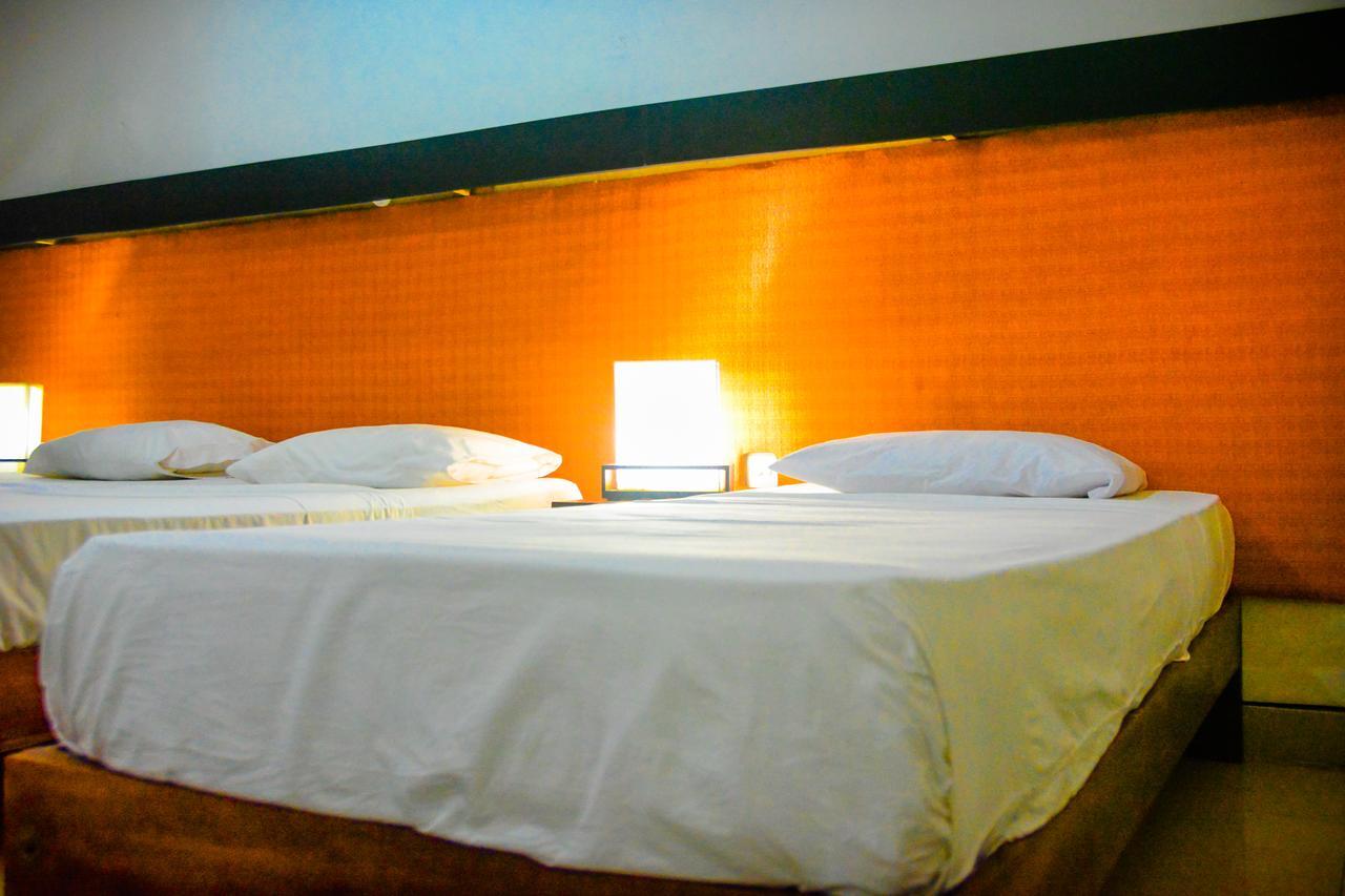 Rainbow Beach Hotel Negombo Eksteriør billede