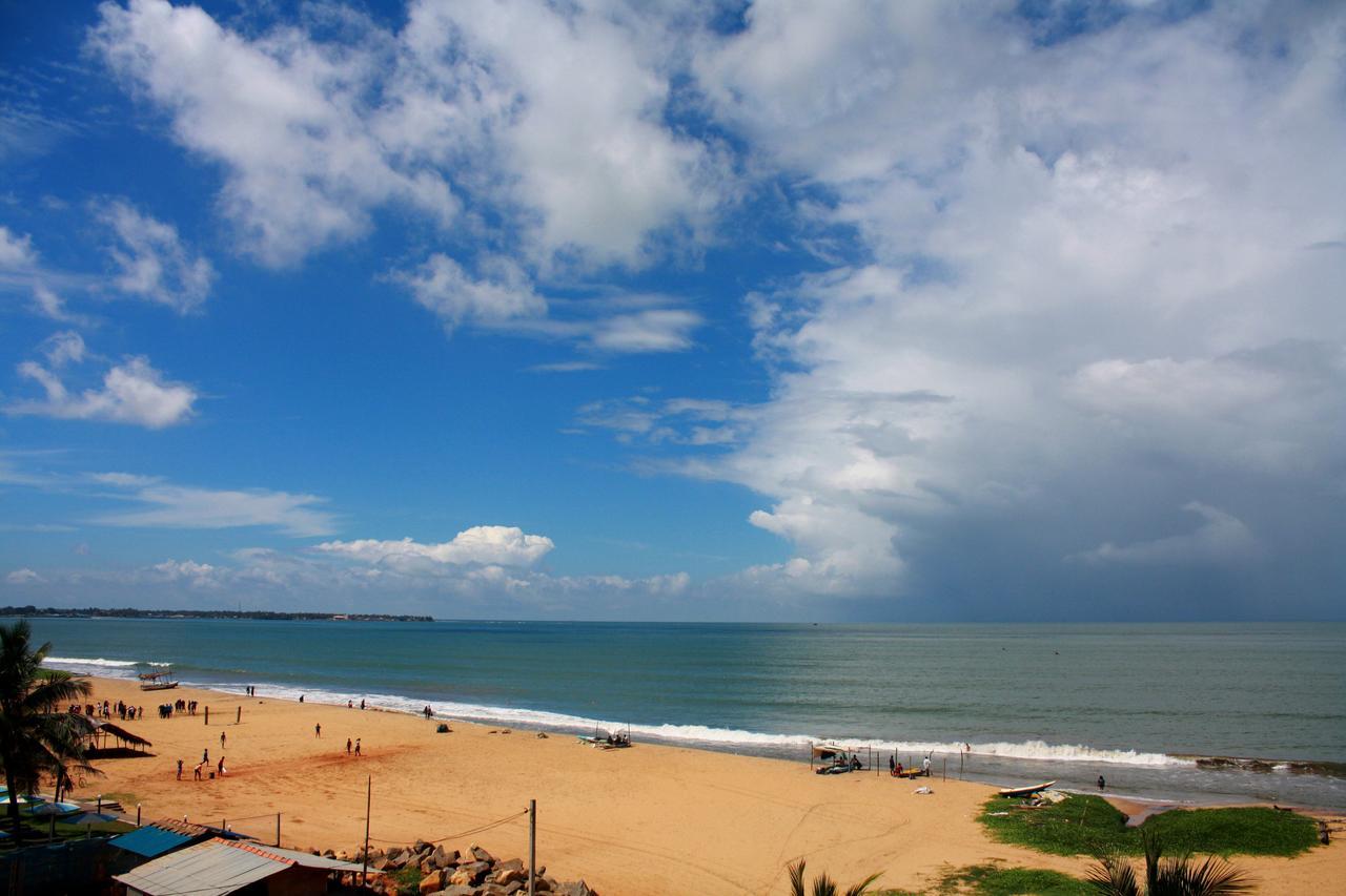Rainbow Beach Hotel Negombo Eksteriør billede