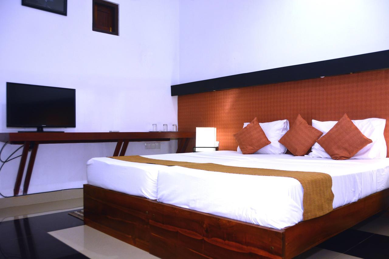 Rainbow Beach Hotel Negombo Eksteriør billede